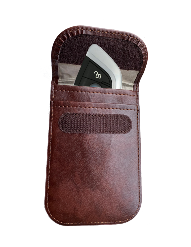 Keyless signal blocker wallet brown